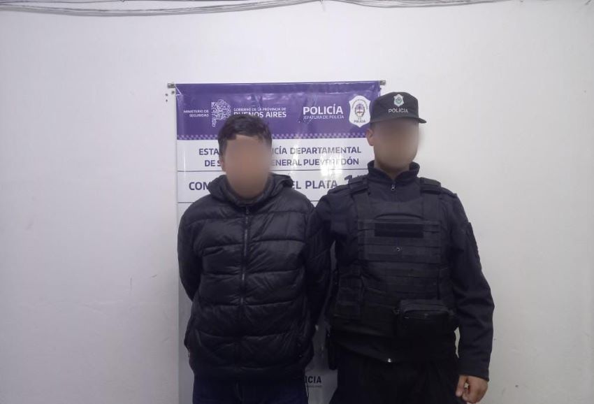 Le robó el celular a un menor en pleno centro y fue detenido por la policia.