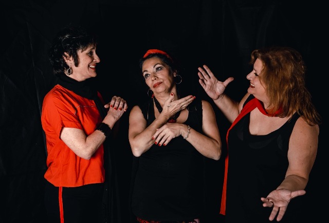 Tres mujeres buscan el «Destino tango», con humor y músicos de lujo 