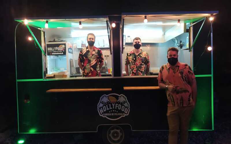 Volver a trabajar después de 8 meses: Hollyfood Truck en el Autocine