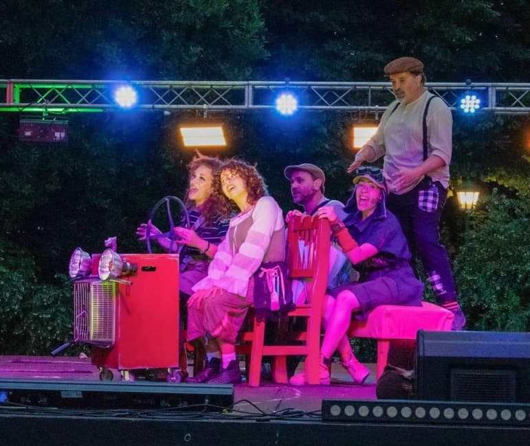 LA CACHARRO BANDA JUNTO A CARLOS GIANNI LLENAN VILLA VICTORIA DE MÚSICA