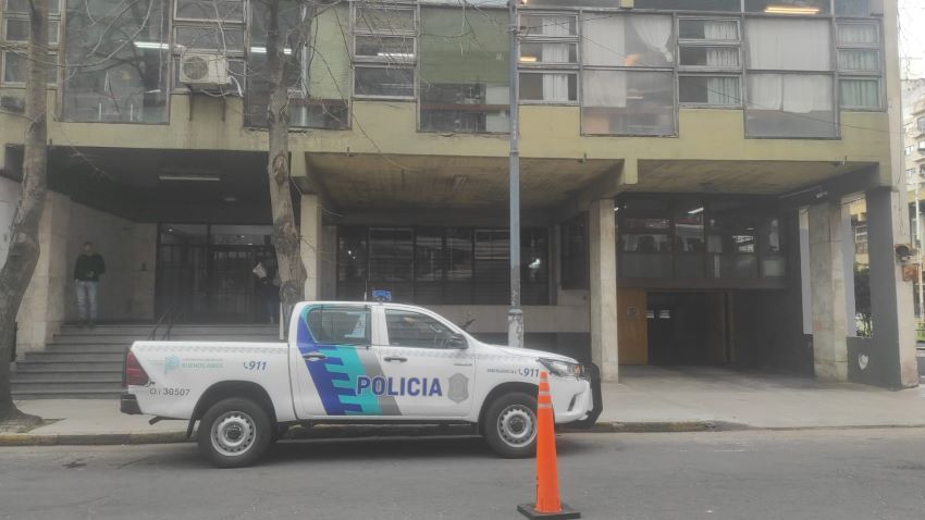 Balearon a un empleado municipal 
