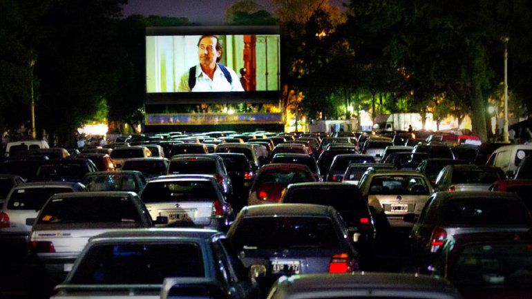 Presentan proyecto para realizar un autoteatro en Punta Mogotes