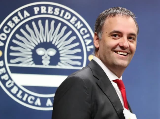 Manuel Adorni: Mario Russo se desempeña de manera exquisita como ministro de Salud