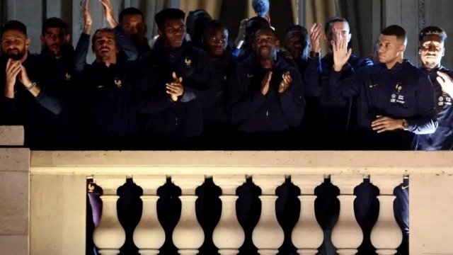 Luego de obtener el Segundo puesto: Así fue recibida la selección de Francia en París
