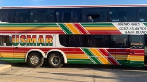 Hinchas agredieron el micro de Aldosivi y un jugador resultó herido