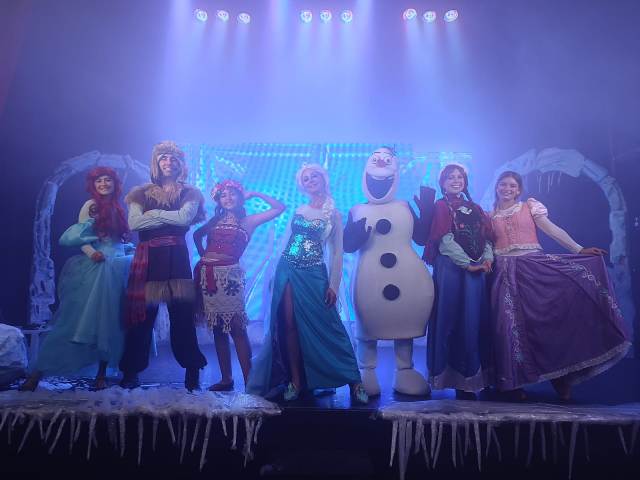 «Frozen , Una Aventura Congelada» Estreno Jueves 5 de enero 