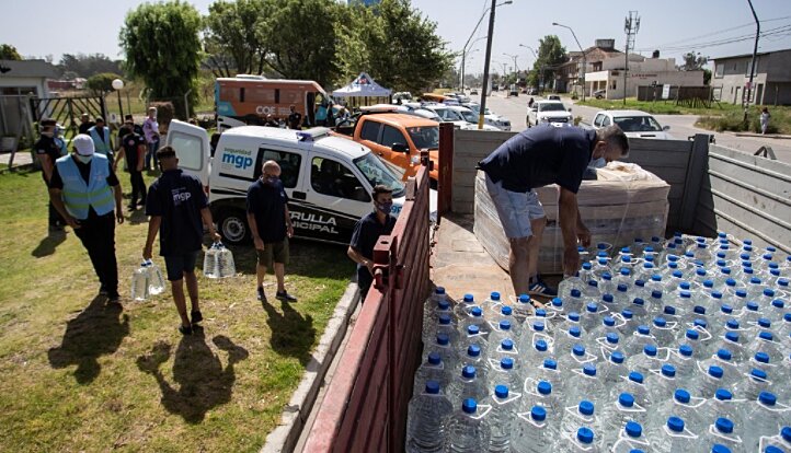 Refuerzan operativo para mitigar la falta de agua en zona sur