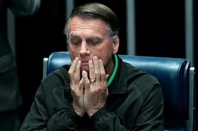 Jair Bolsonaro fue llevado a la cárcel: la Corte levantó su prisión domiciliaria