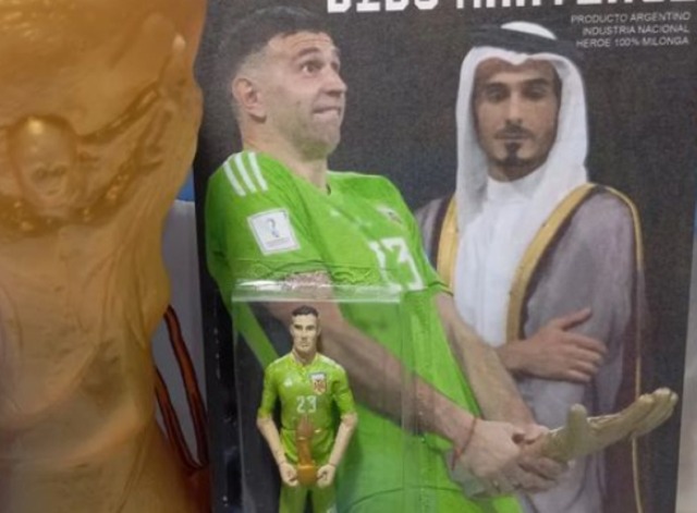 El «Dibu» Martínez ya tiene su réplica con el particular festejo de campeón mundial