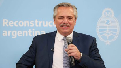 Alberto Fernández se enteró que tiene una medio hermana