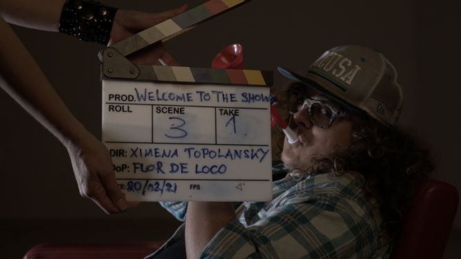 Flor de Loco presenta su primer single: Welcome to the Show
