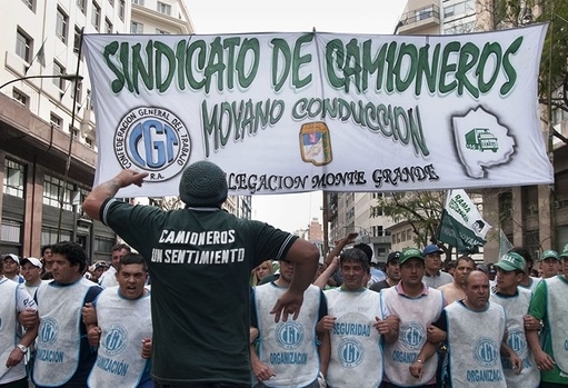 En el día del Camionero, el sindicato acordó un bono navideño de 25.000
