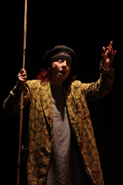 Sube a escena “Hécuba”