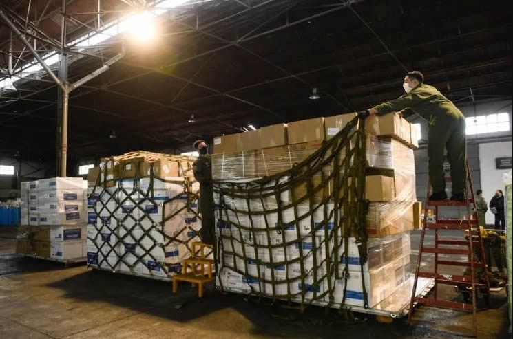 El Gobierno comenzó a distribuir los nuevos respiradores en todo el país