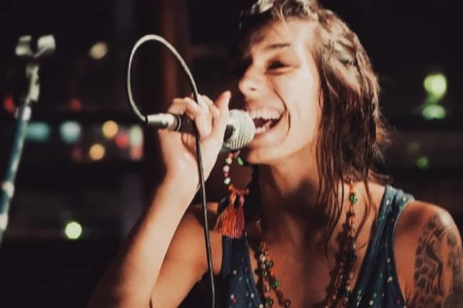 Murió Araceli Julio: cantante de Satélite Kingston y denunciante de los ajustes en oncológicos