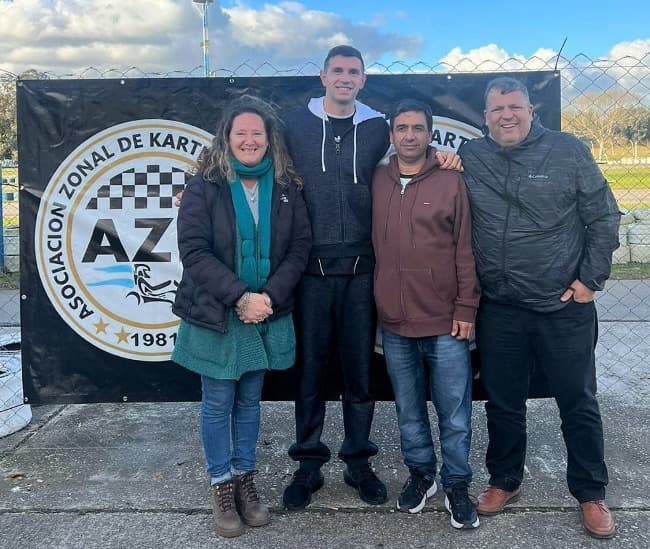 La otra pasión del «Dibu» Martínez: anduvo en karting en Mar del Plata