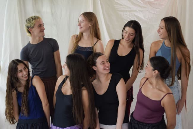 MAGENIA MÚGICA PRESENTA MAREA COMPAÑÍA DE DANZA