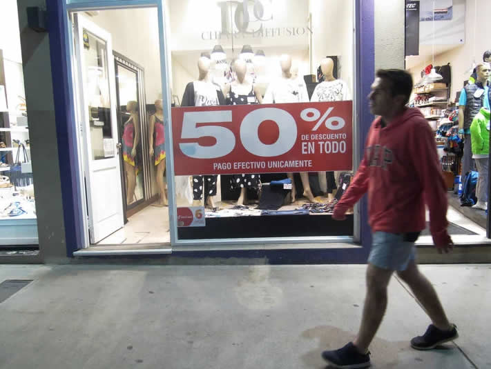 Las ventas cayeron un 42,5% en enero