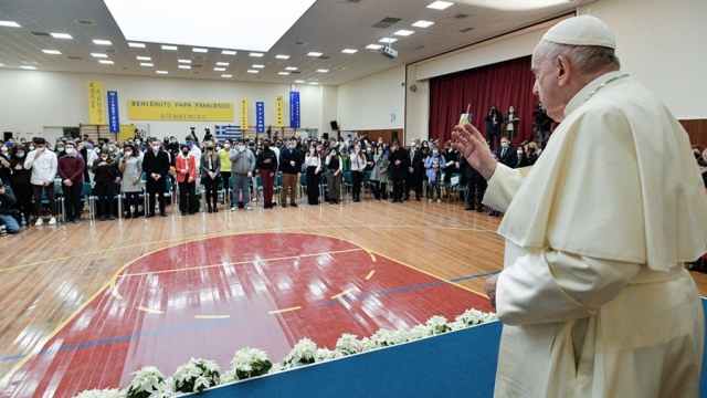 Papa Francisco  criticó duramente las apariencias que inculcan en las redes sociales