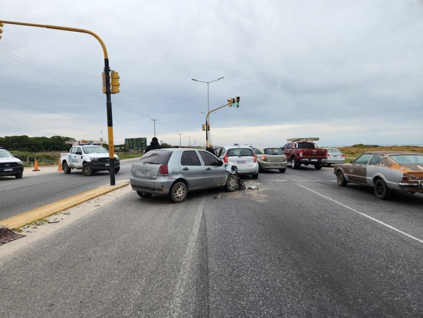 Fuerte accidente en la ruta 11: Dos menores fueron trasladados al Materno