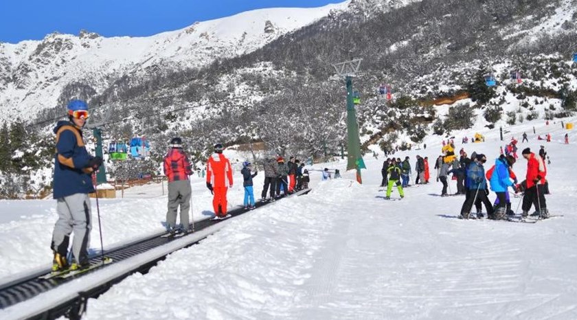 Bariloche abrió sus pistas de esquí para los residentes