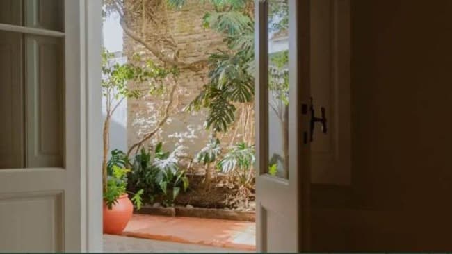 Leia VOLVIERON LAS VISITAS GUIADAS EN EL MUSEO ARQUITECTO ROBERTO COVA (MARC)