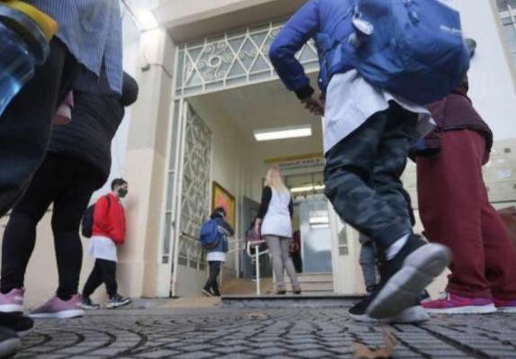 Luego de las votaciones, este lunes habrá clases con normalidad