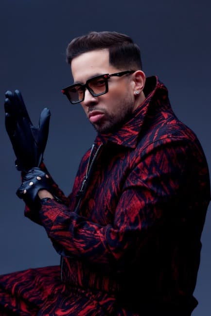 Leia DE LA GHETTO PRESENTA STARLIGHT, EL NUEVO EP QUE MARCA LA CONTINUACIÓN DE SU ERA MUSICAL 2025