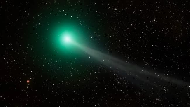 El Cometa del Siglo ya empieza a iluminar el cielo argentino y esta es la mejor hora para observarlo