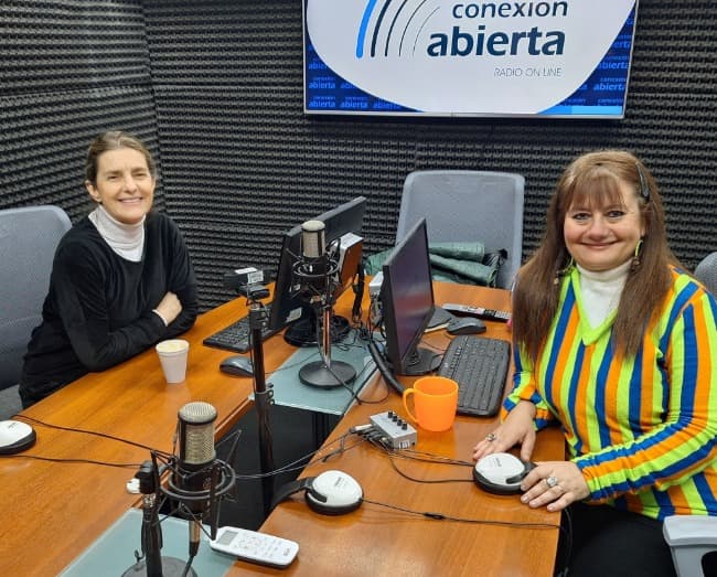 Leia Entrevista de KARIM GONZALEZ a SILVIA KUTIKA en SOLA EN LOS BARES