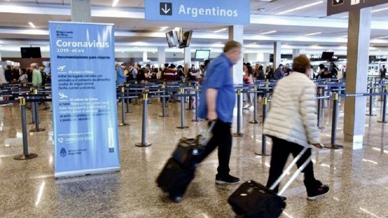 Aconsejan evitar los viajes al exterior en los próximos feriados