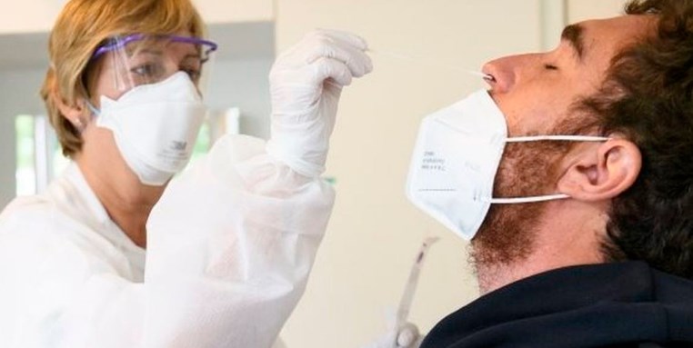 ANMAT autorizó la venta en farmacias del test rápido que detecta el virus en 10 minutos