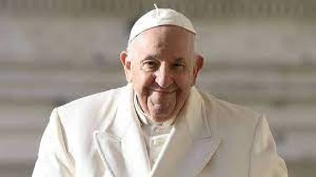 El papa Francisco fue dado de alta del hospital Gemelli de Roma
