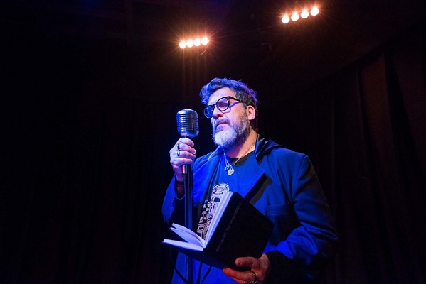 Pablo Vasco vuelve con su unipersonal «Comedia no Esencial»