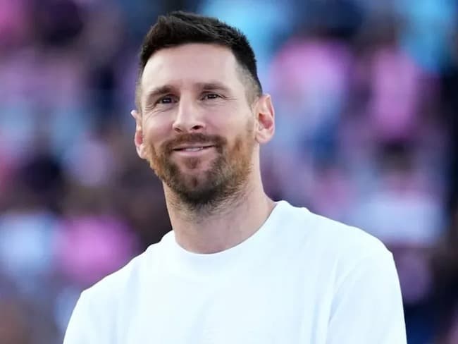 Furor por Messi en «Disco Ochentosa»