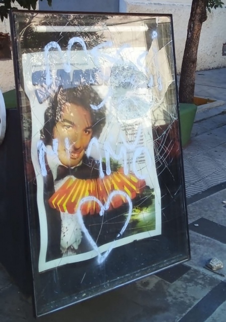 Detuvieron a un joven por vandalizar un paseo de Sandro en Lanús