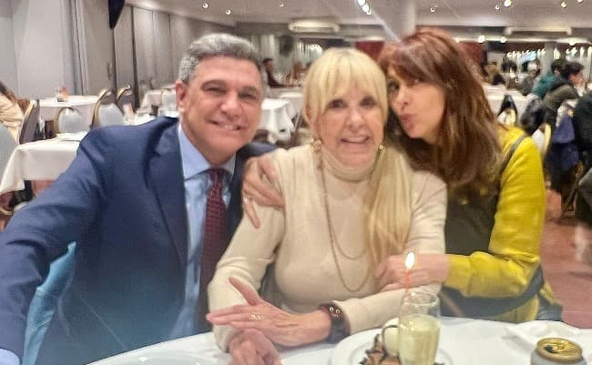 Leia Doris Del Valle celebró su Cumpleaños con Familia y la calidez de sus amigos