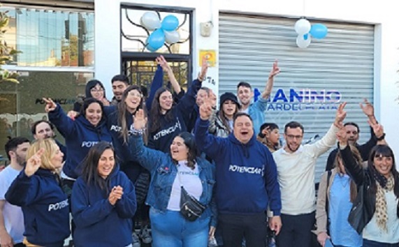Festejo del Día de la Lealtad con la inauguración de un local 