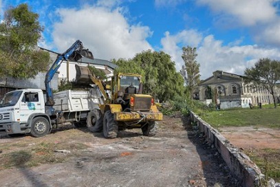 Limpiaron 20 toneladas de residuos luego de demoler más de cuarenta casillas abandonadas