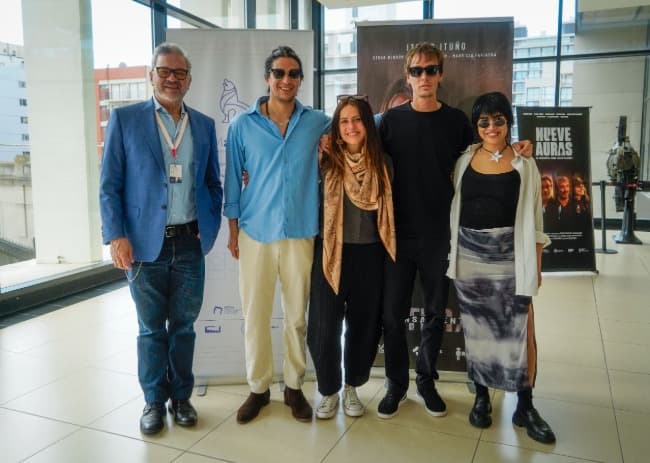 Leia ITZIAR ITUÑO PRESENTÓ PENSAMIENTO LATERAL A SALA LLENA