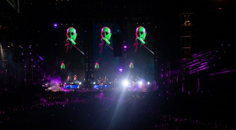 El «Indio» Solari estrenó tres canciones en el recital de los Fundamentalistas