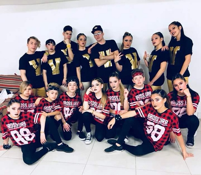 60 Jóvenes Bailarines Marplatenses 