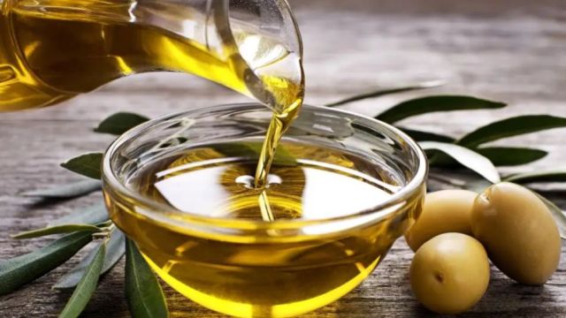 La ANMAT prohibió la venta de un conocido aceite de oliva