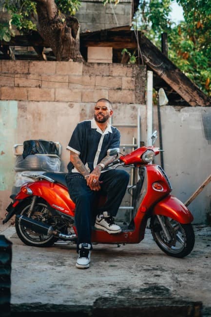 Leia MC CEJA SORPRENDE CON «MELO-D»