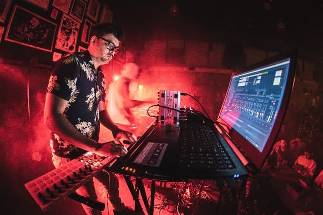 Chimango Music y Pablo Treinta en Chauvin Soundroom 