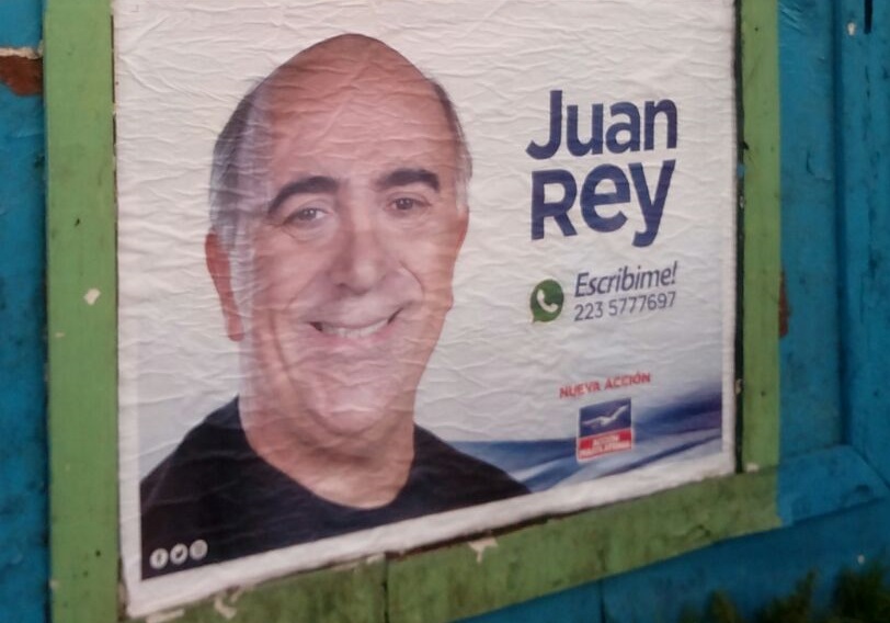 Juan Rey puso a disposición de los vecinos su Whatsapp