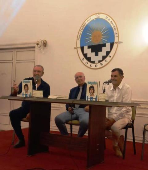 SE PRESENTA LIBRO DE OLGUÍN Y LO DECLARAN DE INTERÉS EN EL CONCEJO